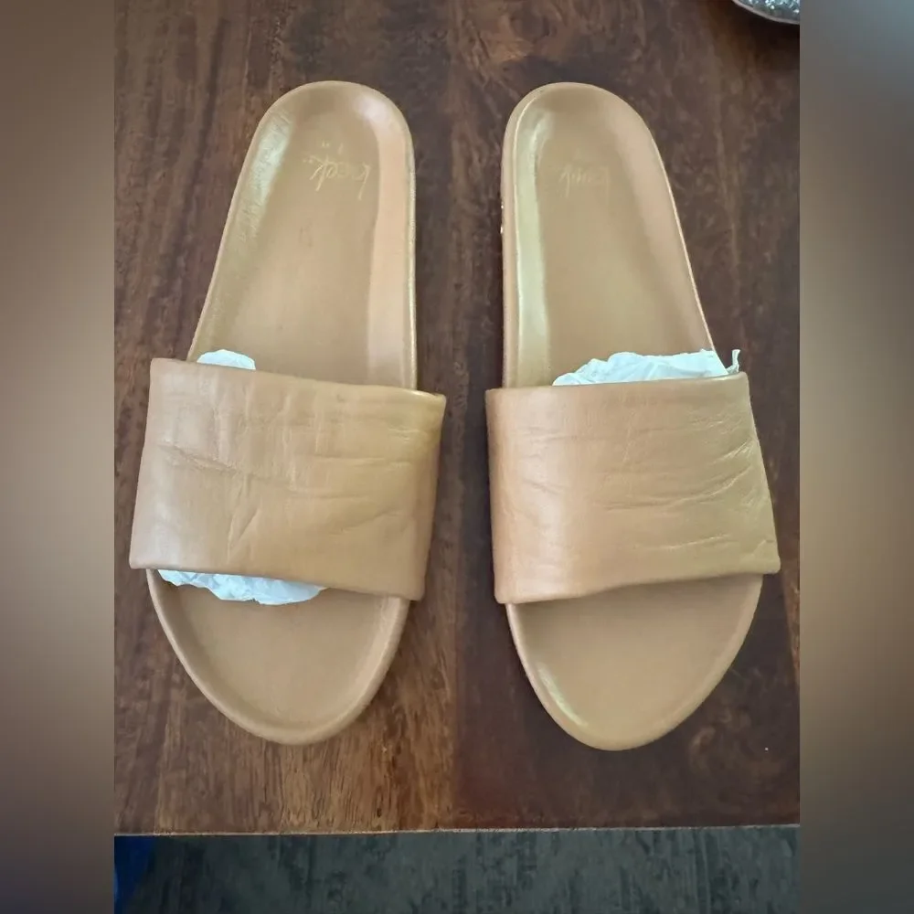 BEEK GALLITO HONEY LEATHER SLIDE SHOES
